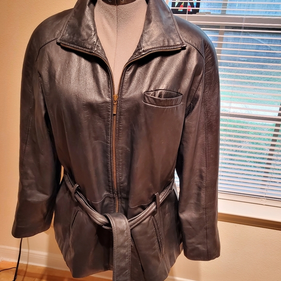 100% Leather Jacket - Picture 3 of 9